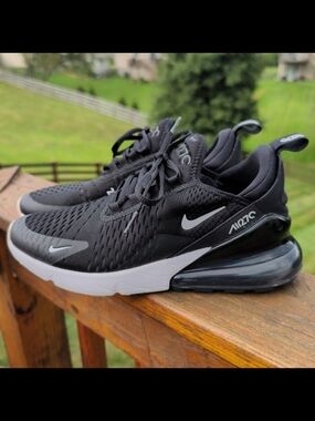 Nike Air Max 270 Black/White Youth Sz 6.5